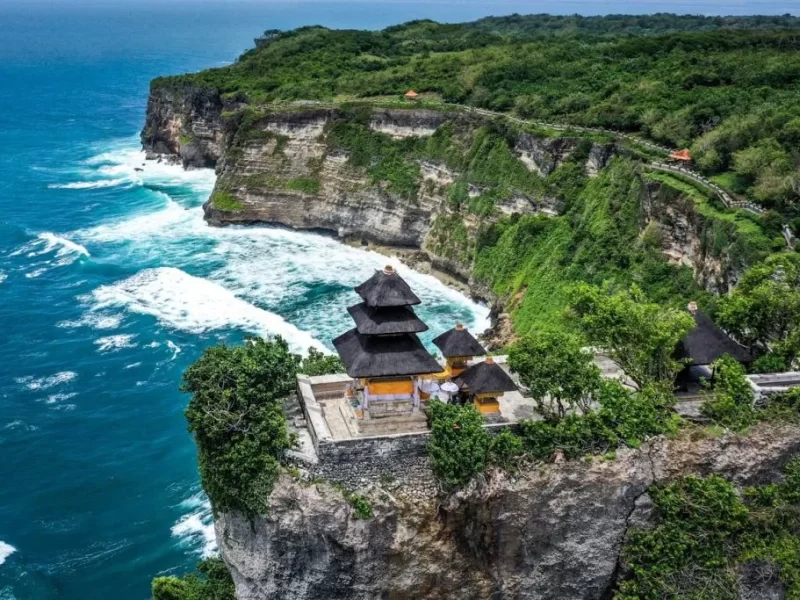 TEMPLO ULUWATU