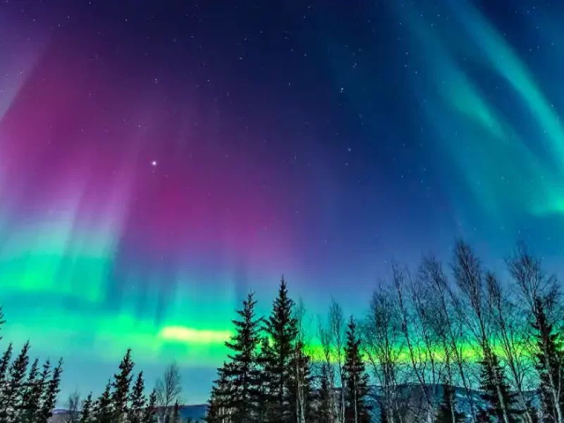 aurora-borealis-viewing-020519-69726-c037