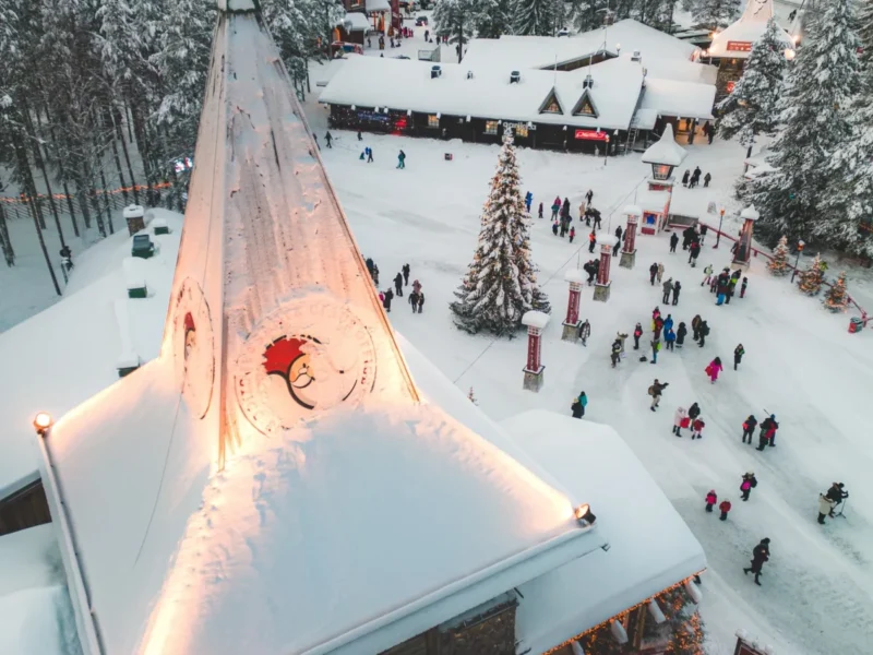 santaclaus-village-rovaniemi-beyond-arctic-lapland-finland_huge